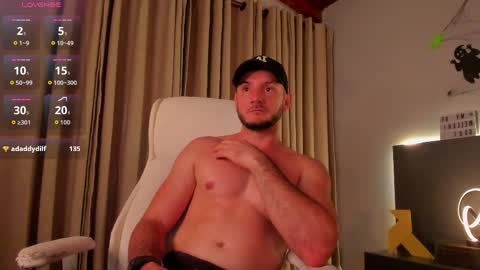 Snapshot of damonsantos chatting on October 23, 11:40 pm D A M O N online show from October 23, 11:40 pm