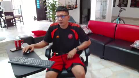 damyan_2003 online show from May 1, 2:41 pm