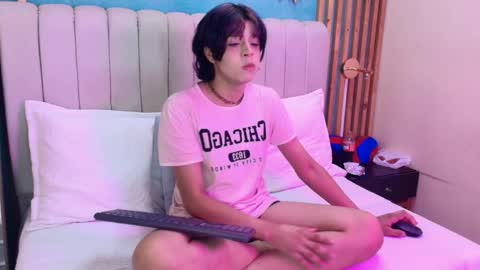 D A N online show from April 25, 8:06 pm