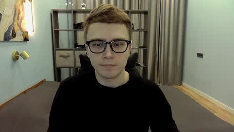 Snapshot of dan_leeroy chatting on December 22, 10:36 pm Dany online show from December 22, 10:36 pm
