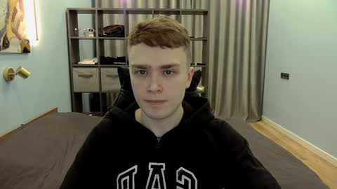 Snapshot of dan_leeroy chatting on February 4, 10:13 pm Dany online show from February 4, 10:13 pm