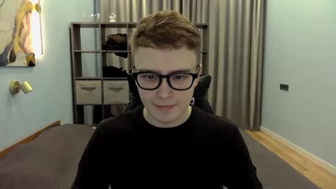 Snapshot of dan_leeroy chatting on January 8, 1:53 am Dany online show from January 8, 1:53 am