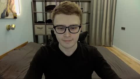 Snapshot of dan_leeroy chatting on December 20, 9:39 pm Dany online show from December 20, 9:39 pm