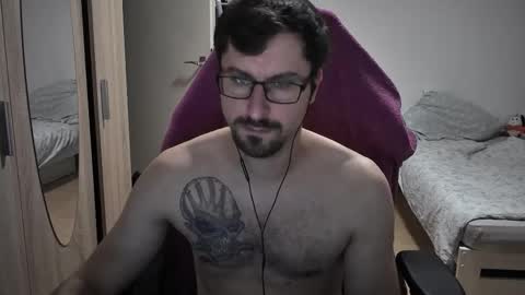 Snapshot of dan_the_man405 chatting on October 12, 6:13 pm King Dan online show from October 12, 6:13 pm
