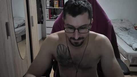 Snapshot of dan_the_man405 chatting on October 18, 7:19 pm King Dan online show from October 18, 7:19 pm
