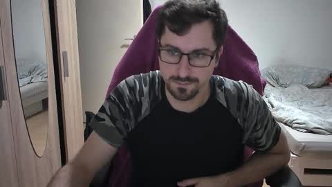 Snapshot of dan_the_man405 chatting on October 8, 7:07 pm King Dan online show from October 8, 7:07 pm