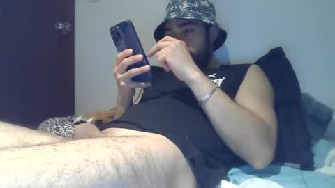 Snapshot of dani3l9905 chatting on October 8, 5:34 am dani3l9905 online show from October 8, 5:34 am