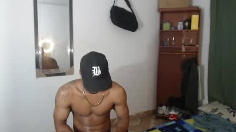 dani_brown19 online show from May 25, 2:18 am