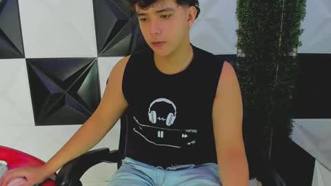 Snapshot of dani_cumboy chatting on September 19, 2:17 pm dani_cumboy online show from September 19, 2:17 pm