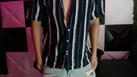 Snapshot of dani_cumboy chatting on January 23, 7:54 am dani_cumboy online show from January 23, 7:54 am