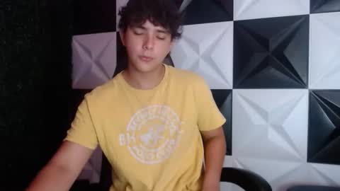 Snapshot of dani_cumboy chatting on January 5, 1:35 am dani_cumboy online show from January 5, 1:35 am