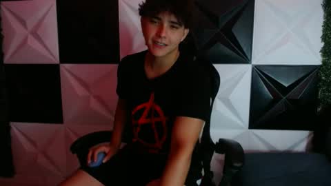 Snapshot of dani_cumboy chatting on January 30, 3:11 am dani_cumboy online show from January 30, 3:11 am