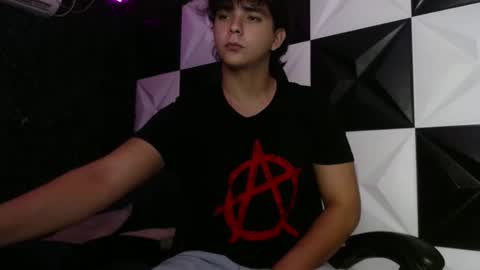 Snapshot of dani_cumboy chatting on January 7, 2:43 am dani_cumboy online show from January 7, 2:43 am