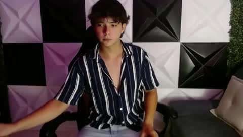 Snapshot of dani_cumboy chatting on January 20, 2:53 am dani_cumboy online show from January 20, 2:53 am