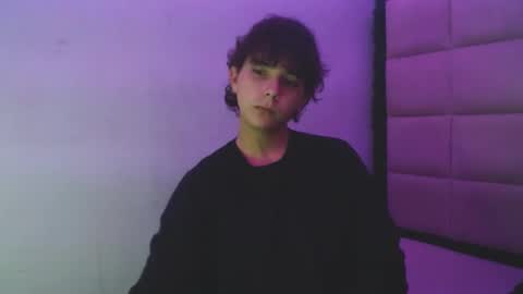 Snapshot of dani_cumboy chatting on December 15, 3:02 am dani_cumboy online show from December 15, 3:02 am