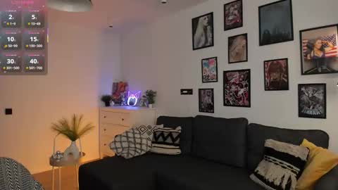 Daniel online show from December 18, 8:27 pm