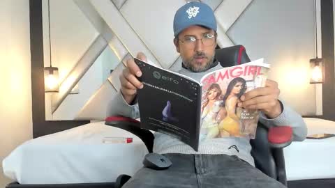 danidick_vc online show from February 3, 12:10 pm