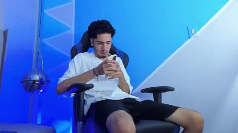 Snapshot of daniel_brawn chatting on October 14, 6:15 pm Daniel online show from October 14, 6:15 pm