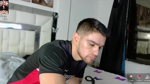 Snapshot of daniel_ova chatting on March 6, 10:52 am Sexy Dani online show from March 6, 10:52 am