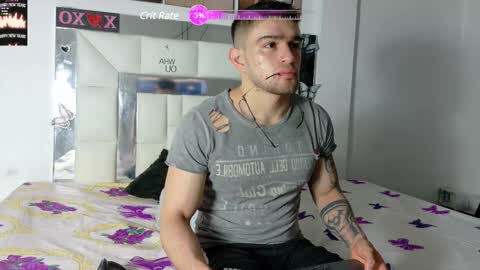 Snapshot of daniel_ova chatting on March 11, 11:01 am Sexy Dani online show from March 11, 11:01 am