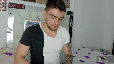 Snapshot of daniel_ova chatting on February 24, 11:21 am Sexy Dani online show from February 24, 11:21 am