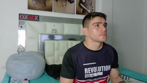 Snapshot of daniel_ova chatting on January 17, 11:17 am Sexy Dani online show from January 17, 11:17 am