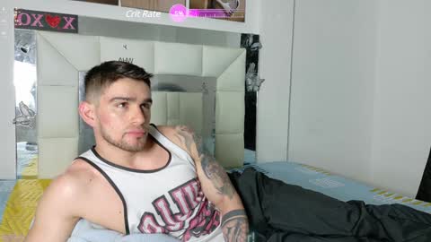 Snapshot of daniel_ova chatting on December 23, 11:39 pm Sexy Dani online show from December 23, 11:39 pm