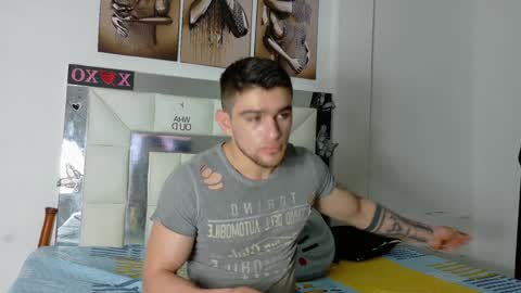 Snapshot of daniel_ova chatting on January 31, 11:13 am Sexy Dani online show from January 31, 11:13 am
