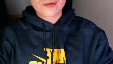 Snapshot of daniel_ruis16 chatting on December 26, 1:54 pm daniel_ruis16 online show from December 26, 1:54 pm