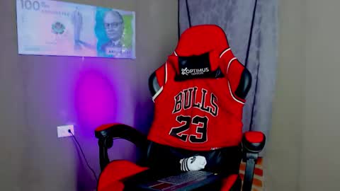 Snapshot of daniel_tattooed_smoker chatting on January 17, 11:55 pm DANIEL online show from January 17, 11:55 pm