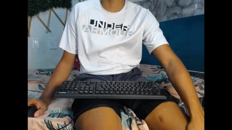 daniel_velez26 online show from November 4, 4:08 pm