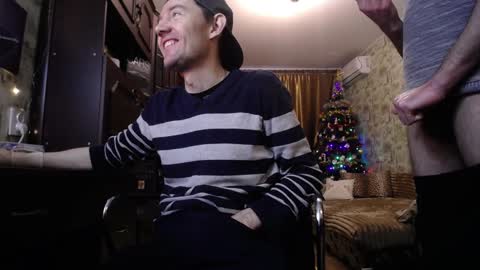 Snapshot of danielgraysoon chatting on December 30, 11:37 am Daniel Grayson online show from December 30, 11:37 am