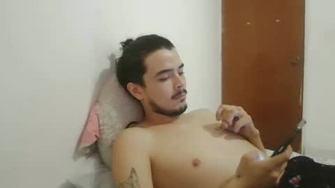 Snapshot of danielhot17 chatting on February 3, 12:25 pm DANIEL online show from February 3, 12:25 pm