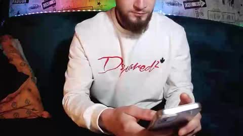 danielito321810 online show from April 1, 3:53 pm