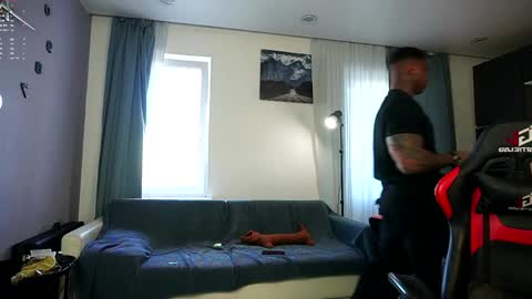 Daniel Kraig online show from April 8, 3:43 pm