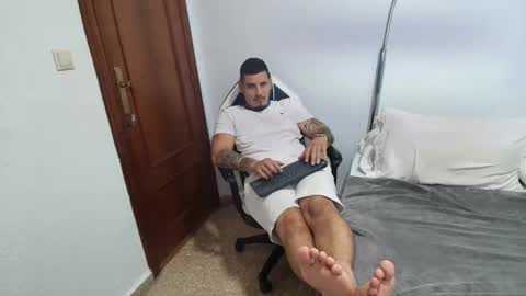Snapshot of danielmilan chatting on October 11, 12:20 pm THE BIG BOSS online show from October 11, 12:20 pm