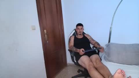 Snapshot of danielmilan chatting on September 21, 9:20 am THE BIG BOSS online show from September 21, 9:20 am