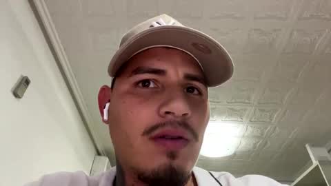 Snapshot of danielmilan chatting on January 4, 10:34 pm THE BIG BOSS online show from January 4, 10:34 pm