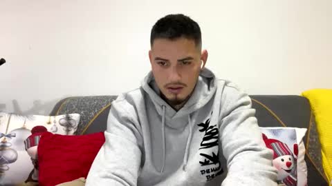 Snapshot of danielmilan chatting on January 10, 7:04 am THE BIG BOSS online show from January 10, 7:04 am