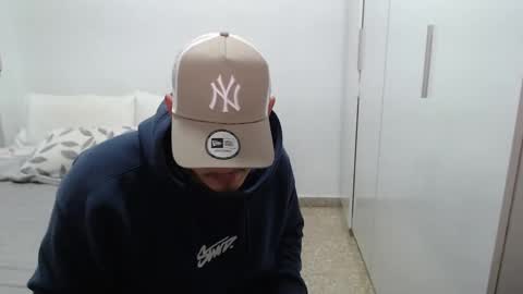 Snapshot of danielmilan chatting on February 14, 10:07 am THE BIG BOSS online show from February 14, 10:07 am