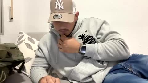 Snapshot of danielmilan chatting on January 7, 6:03 pm THE BIG BOSS online show from January 7, 6:03 pm