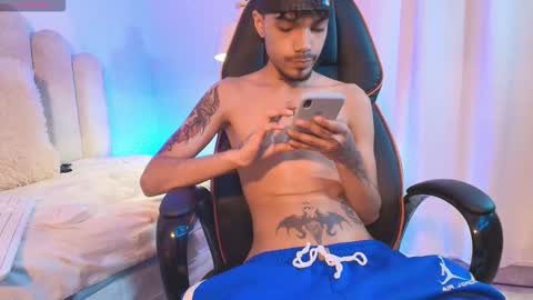 Snapshot of daniels_gil chatting on September 28, 2:42 am daniels_gil online show from September 28, 2:42 am