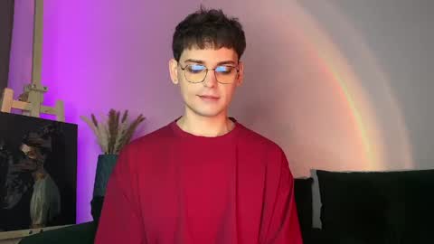 danieltuckerr online show from May 1, 3:14 pm