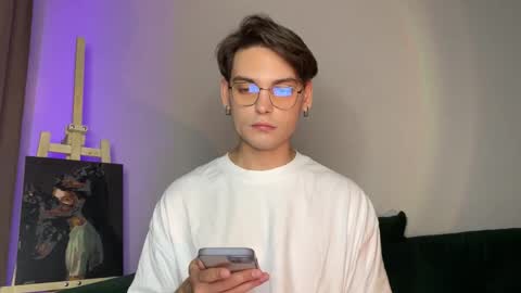 Snapshot of danieltuckerr chatting on October 25, 2:08 pm danieltuckerr online show from October 25, 2:08 pm