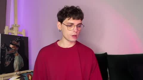 danieltuckerr online show from May 19, 10:10 am