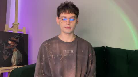 danieltuckerr online show from May 23, 3:45 am