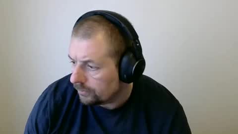 danishman1980 online show from October 24, 9:33 am