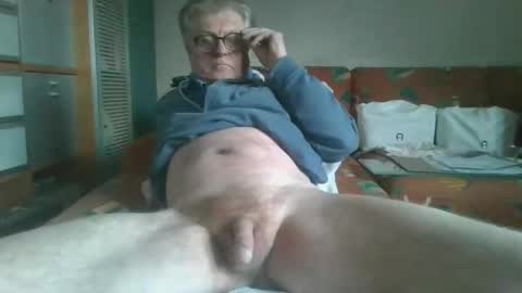 DANJEL JERKING OFF FOR YOU online show from April 3, 5:10 pm