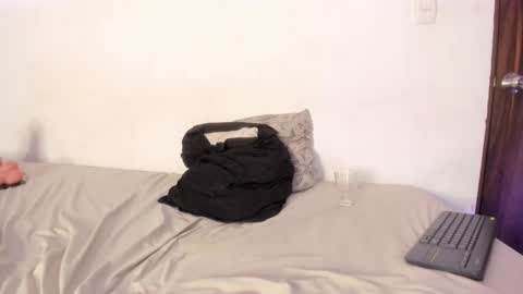 Snapshot of dann_27 chatting on October 9, 3:44 am Dann online show from October 9, 3:44 am