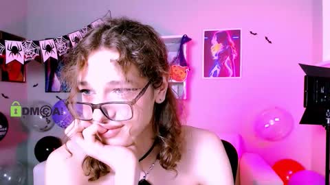 dann foxy online show from November 1, 8:24 pm